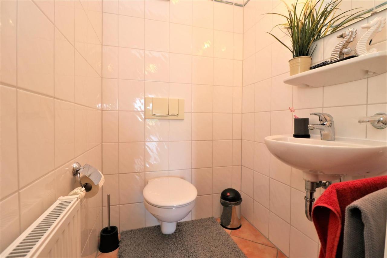 Achtern Hafen App 01 Appartement Wustrow  Buitenkant foto